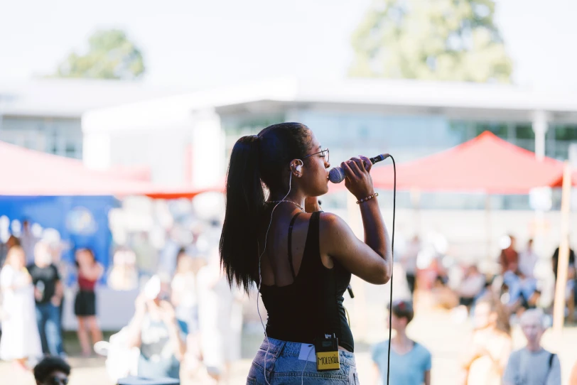 Antidiskriminierungsarbeit mit Emily Rose