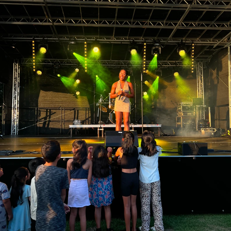 Pausenhofkonzert gegen Rassismus und Diskriminierung